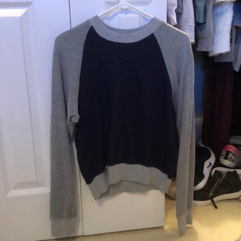 Truly Madly Deeply grey & navy long sleeve sz M